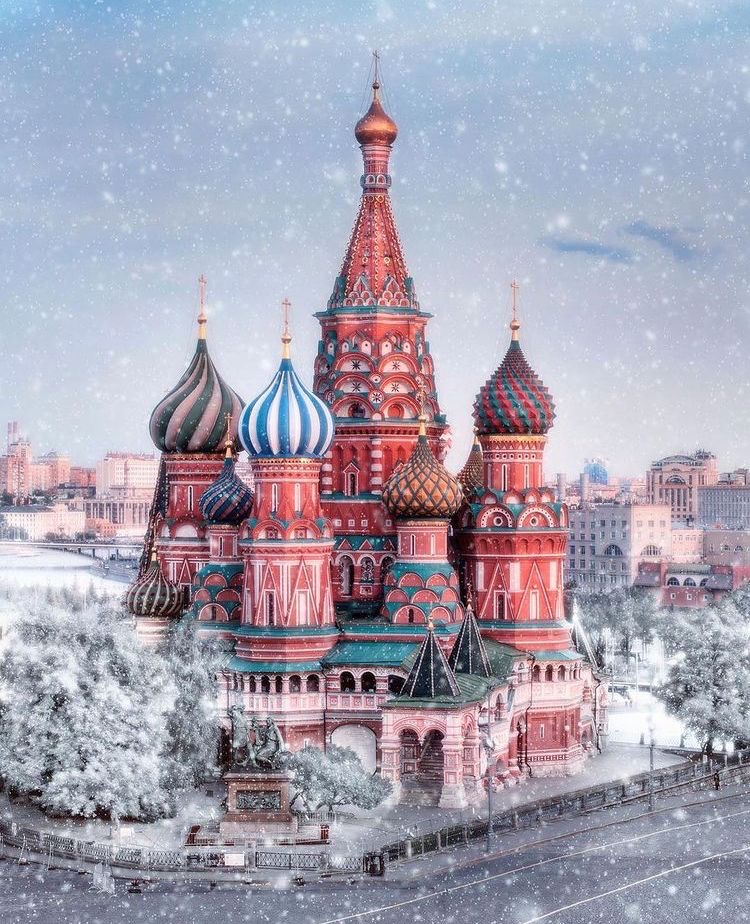 8 ايام موسكو